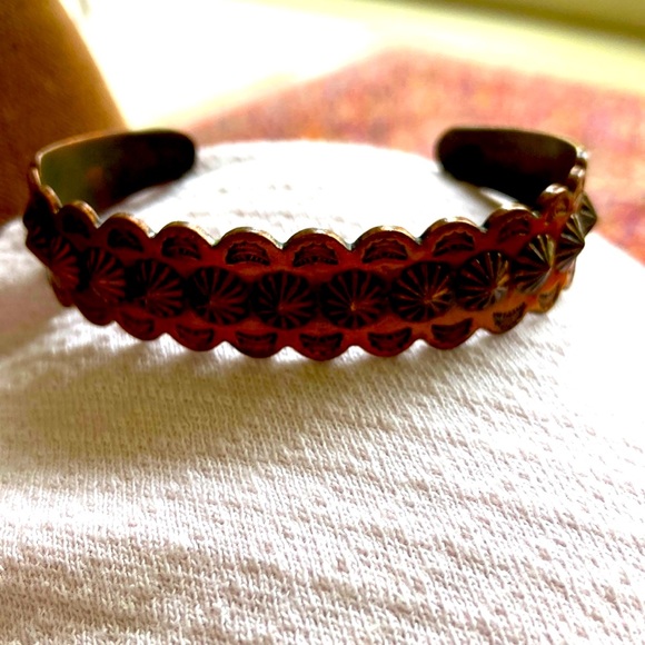 Solid copper cuff bracelet. Mid century Native American western piece. - Picture 2 of 9
